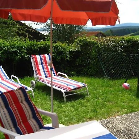 Ferienhaus In Mit Grill, Garten Und Terrasse Zandt